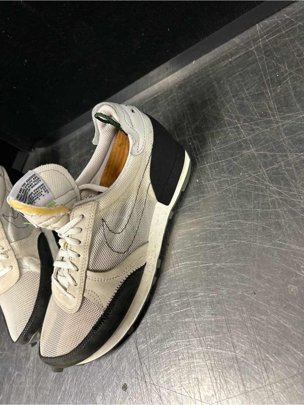 Nike Men's Beige Black Gray Retro waffle racer Runner Sneakers - Picture 9 of 11